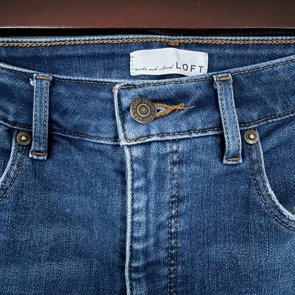 Loft Kick Crop Jean - Picture 3 of 3